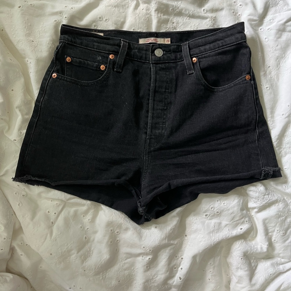Ribcage Levi Shorts